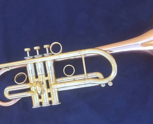 Del Quadro Custom C Trumpet with a lacquered finish and shepherd's crook bend