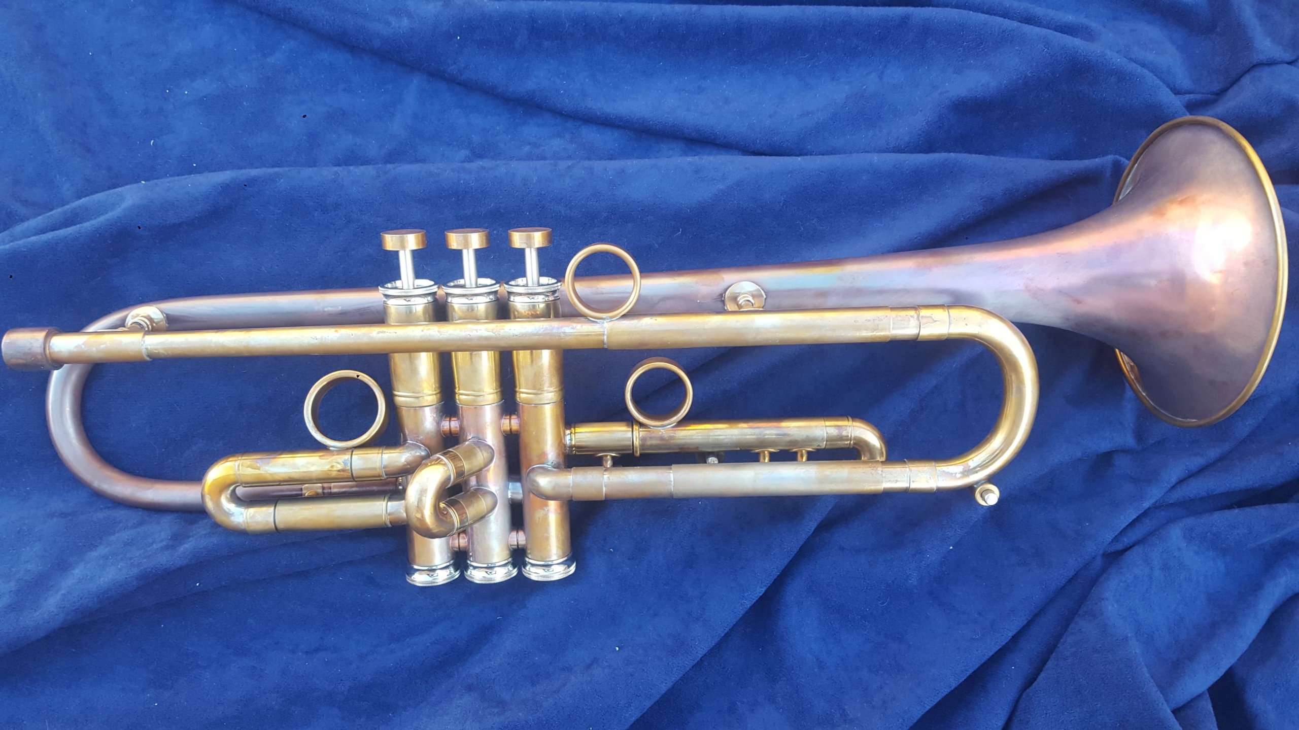 Del Quadro Custom Grizzly Trumpet with an Acid Finish
